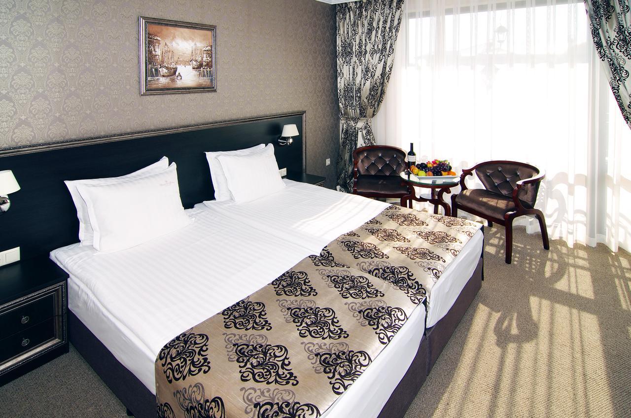 Hotel & Diamant